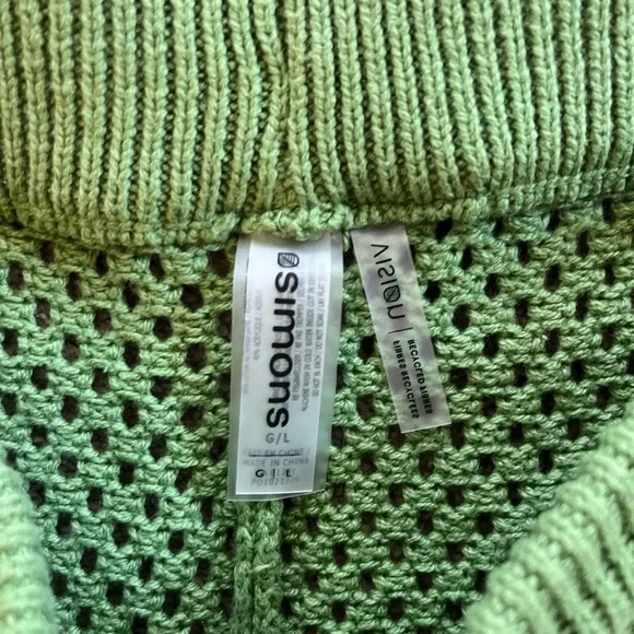 Crochet set - Picture 2 of 3